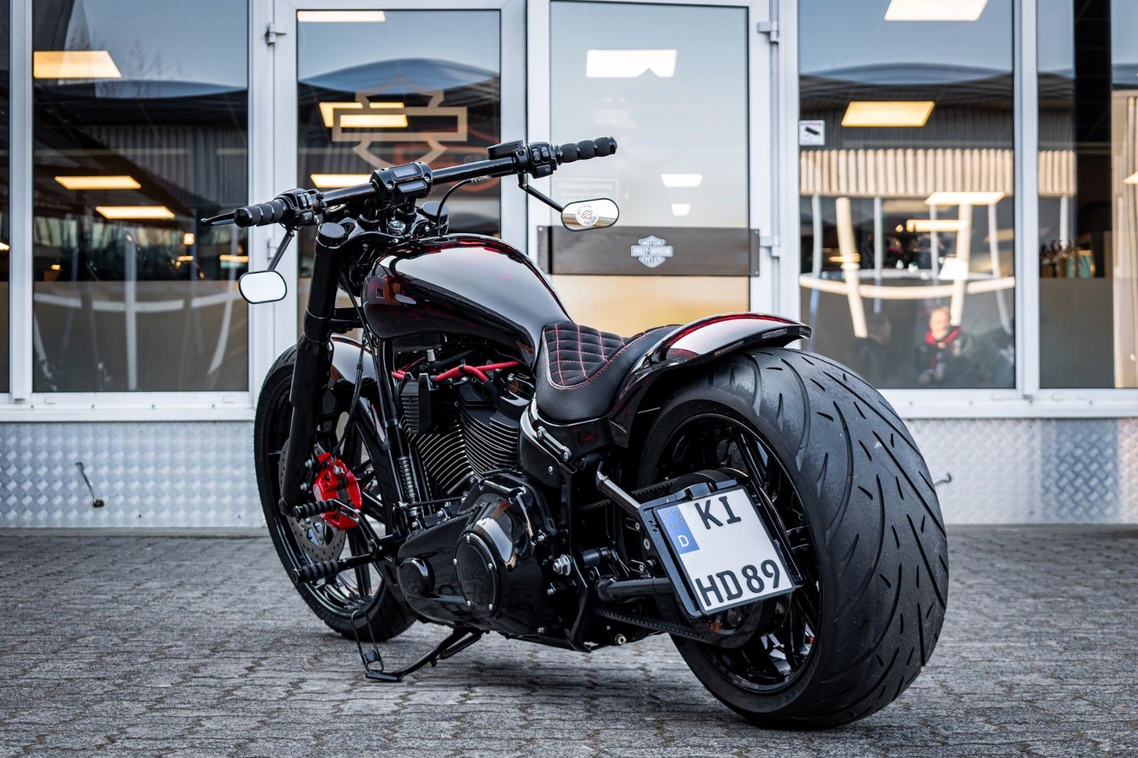 Fahrzeugabbildung Harley-Davidson FXBRS BREAKOUT 114 cui Kesstech - Airride-