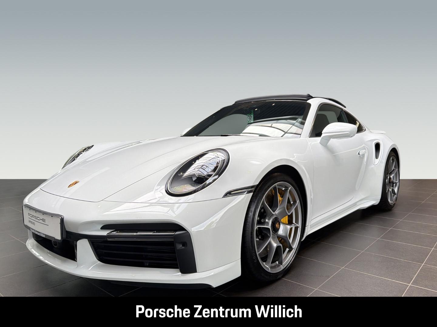 Porsche 992 911 Turbo S Burmester Nachtsicht InnoDrive
