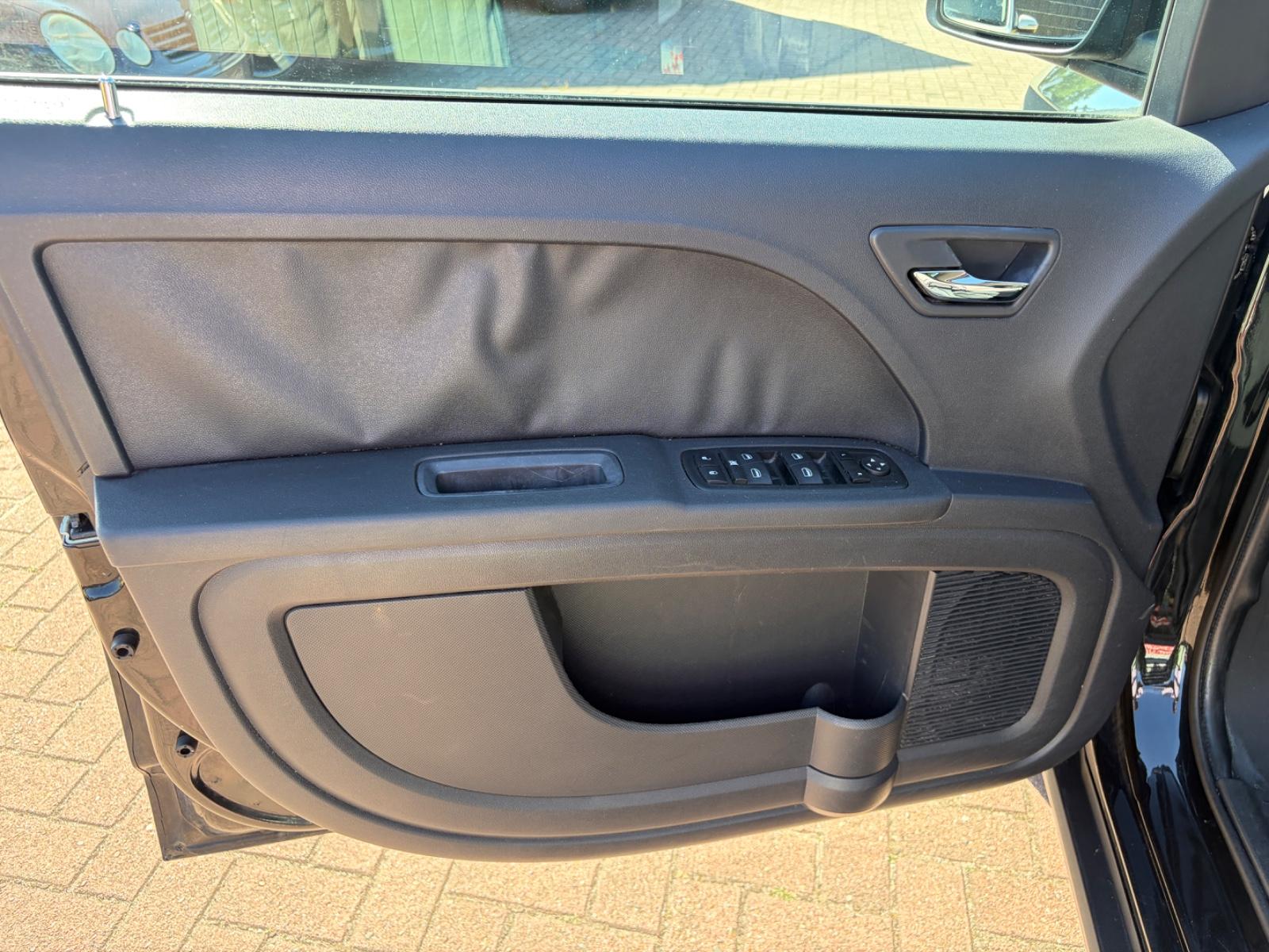 Dodge Journey 2.4 SE 170ch - CT récent - Pneus toutes saisons - Sièges chauffants
