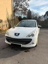 Peugeot 206+ mit 19Monate TÜV - Peugeot 206 aus 2013