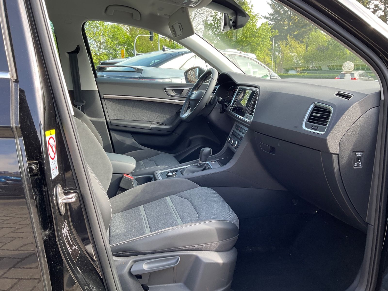 Fahrzeugabbildung SEAT Ateca 1.5 TSI Xperience DSG,LED,Kamera,Navi,GJR