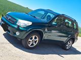 Toyota RAV 4 2.0-VVT-i 4x4 Automatik - - Toyota RAV 4 aus 2003