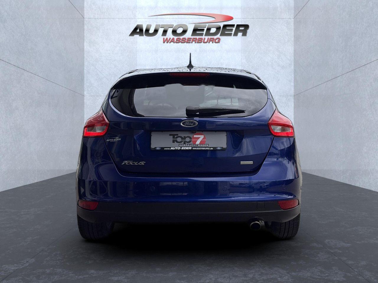 Ford Focus Titanium 1.5 EcoBoost Kamera PDC h. Navi