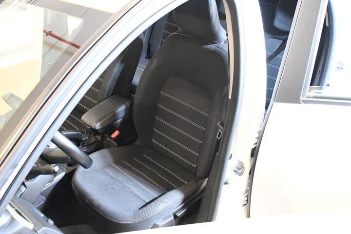 Fahrzeugabbildung Dacia Duster II Expression DIESEL NAVI ALU LED 1.HAND