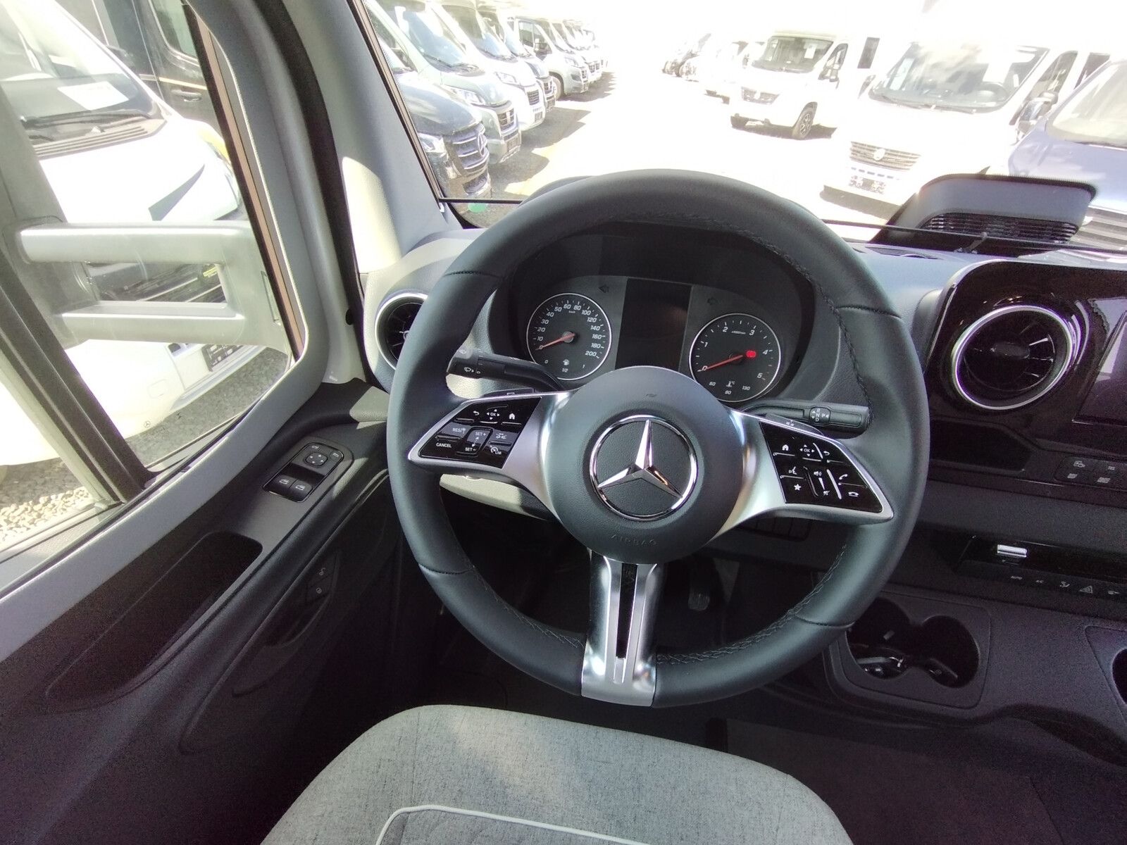Fahrzeugabbildung Malibu T 450 RB LE comfort Dachklimaanlage geschenkt