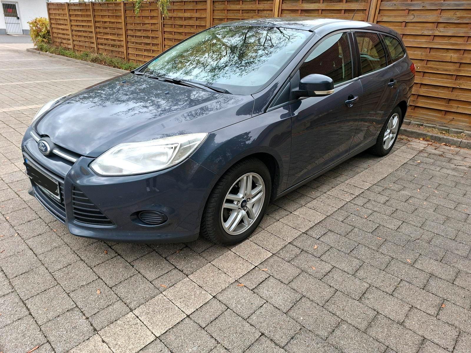 Ford Focus 2014 — rear view