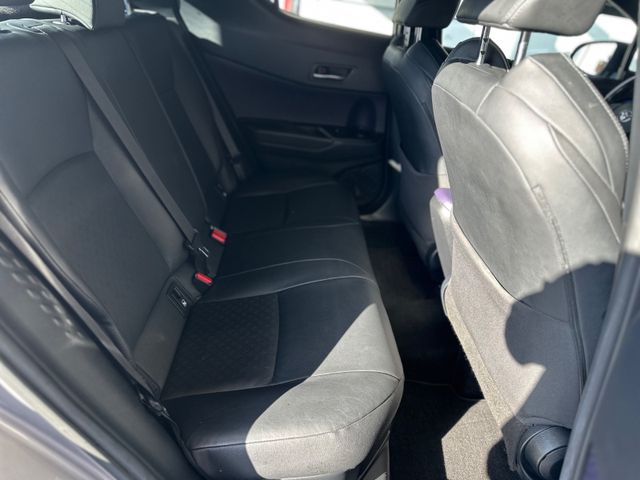 Toyota C-HR Hybrid Style