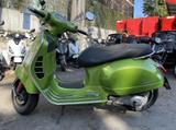 Vespa GTS 300 ABS ASR Windschild TÜV NEU - VESPA HÄNDLER