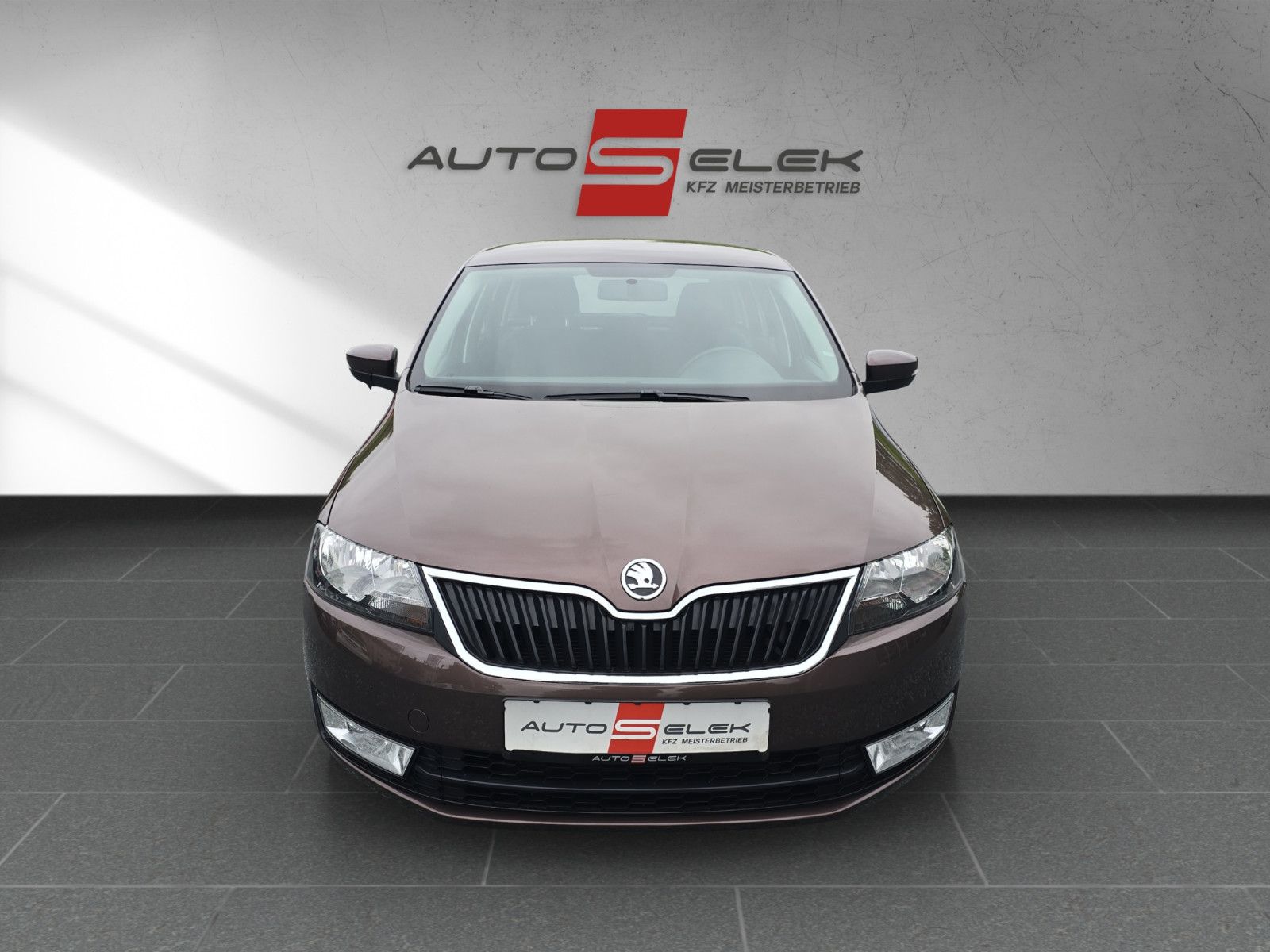 Fahrzeugabbildung SKODA Rapid Spaceback Ambition/KLiMA/PDC/TÜV NEU