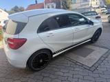 Mercedes-Benz A 180 7G AMG Optik 18Zoll Leder Navi PDC Night - Mercedes-Benz A-Klasse Gebrauchtwagen in Bielefeld