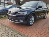 Volkswagen Tiguan Highline 4Motion Leder AHK Memory Kamera, - Volkswagen Tiguan: Vollleder