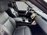 Land Rover Range Rover 3.0 P550e Autobiography / Massagesit - Land Rover Range Rover mit Hybrid-Antrieb