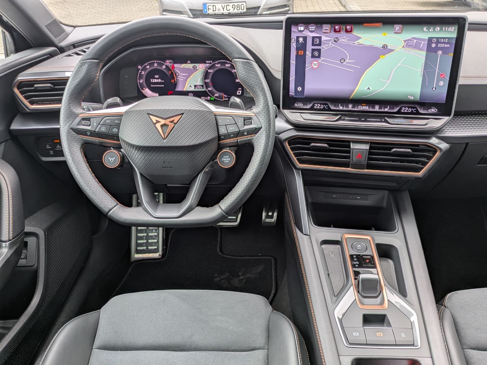 Fahrzeugabbildung CUPRA Leon 1.5 eTSI EDGE MATRIX*ACC*KAM*18"5JGARANTIE