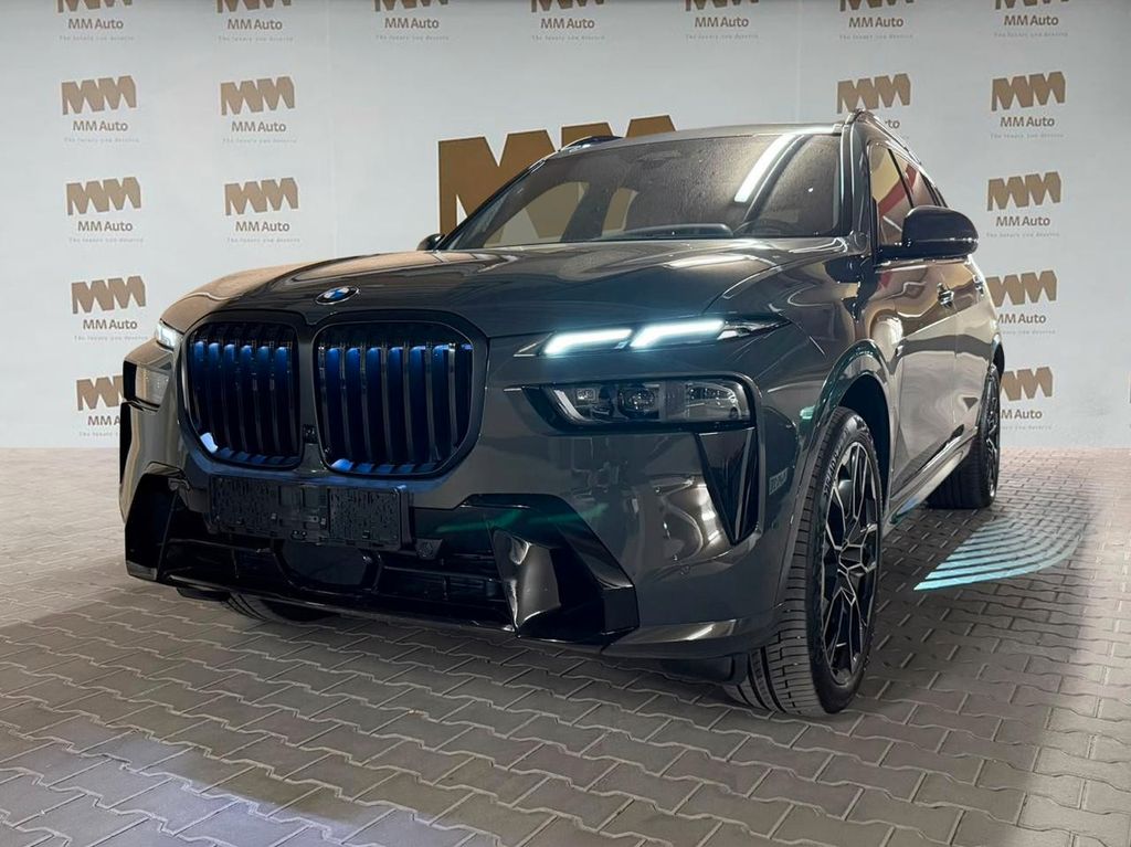 Image of BMW X7