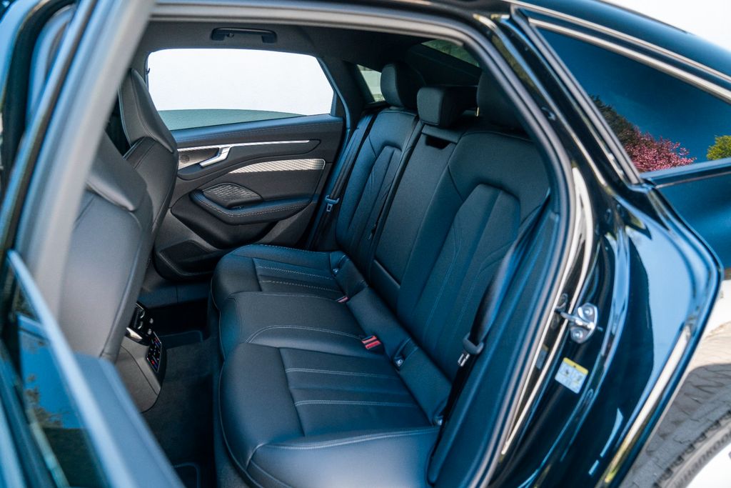 AUDI A6 TDI quattro/ LUFTFAHR./ 21"/ TECH PRO/ S LINE AUDI A6 TDI quattro/ LUFTFAHR./ 21"/ TECH PRO/ S LINE