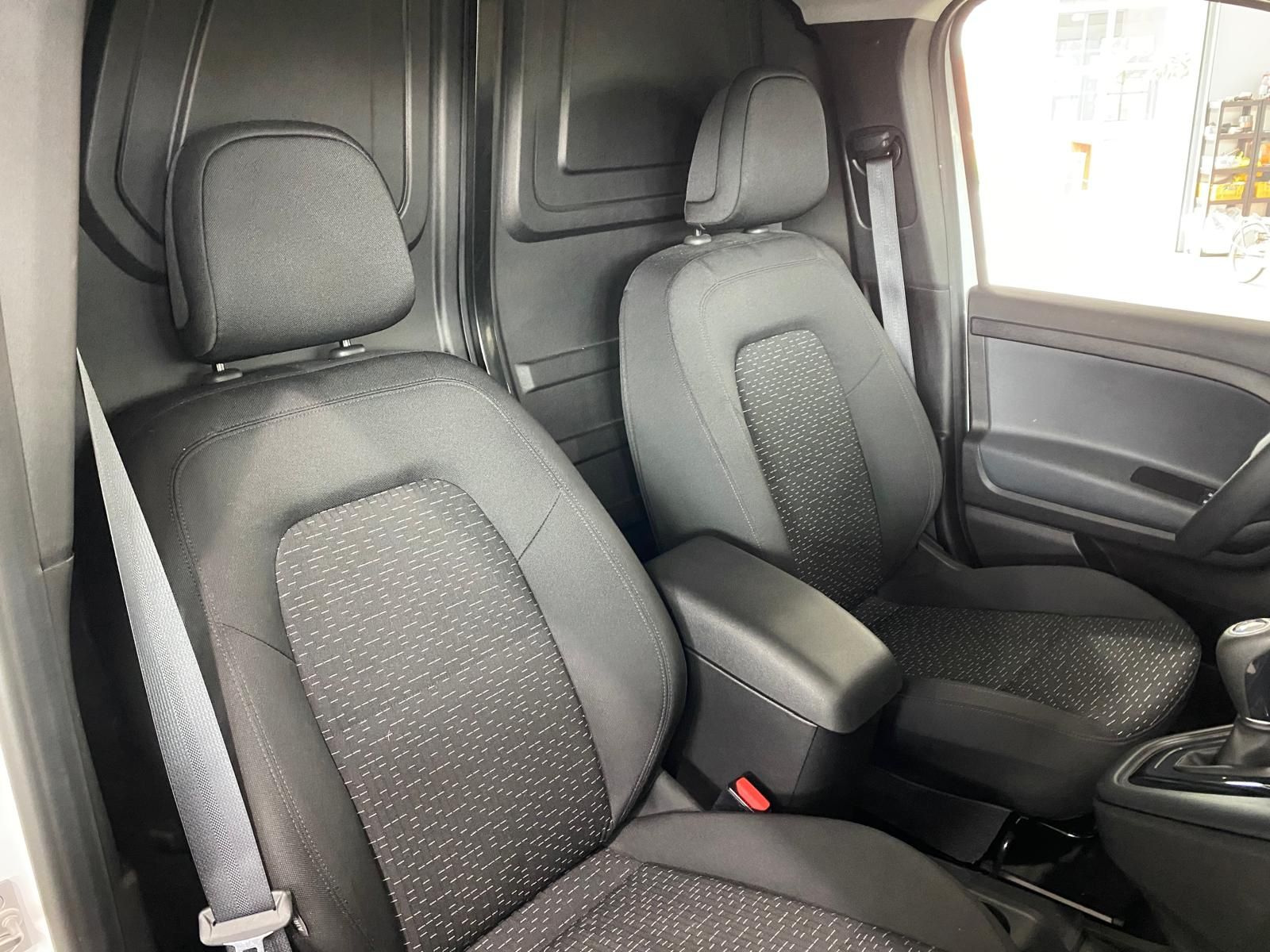 Fahrzeugabbildung Mercedes-Benz eCitan Kasten/Standard/AHK/