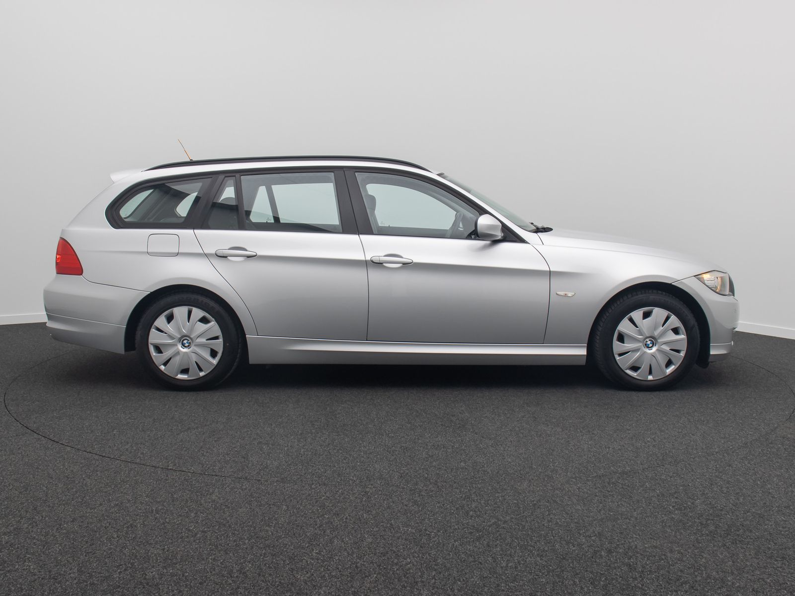 Fahrzeugabbildung BMW 320d Tempomat Xenon PDC NaviBusiness Standhzng