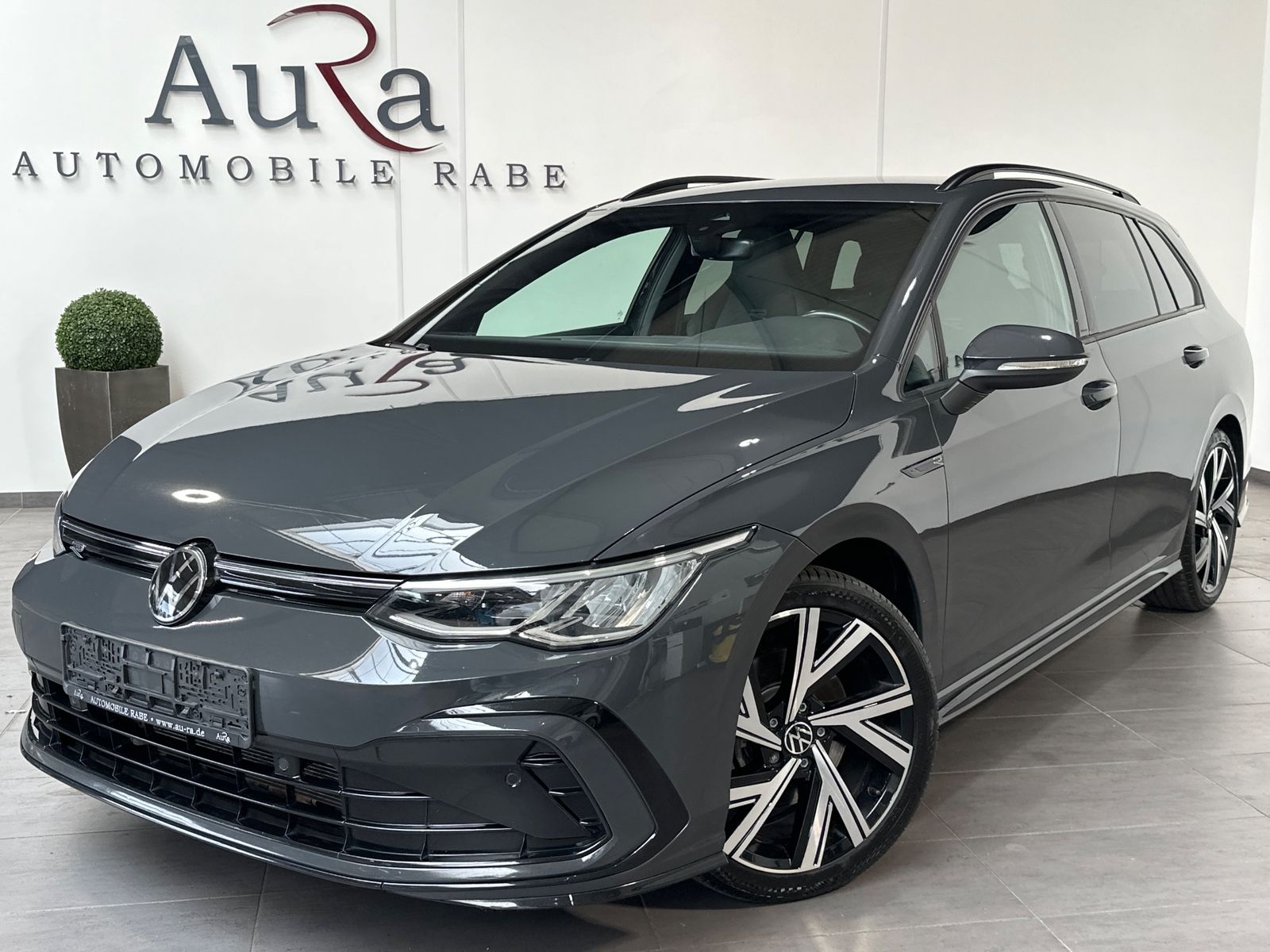 Fahrzeugabbildung Volkswagen Golf Variant R-Line NAV+LED+AHK+KAMERA+ACC+18ZO