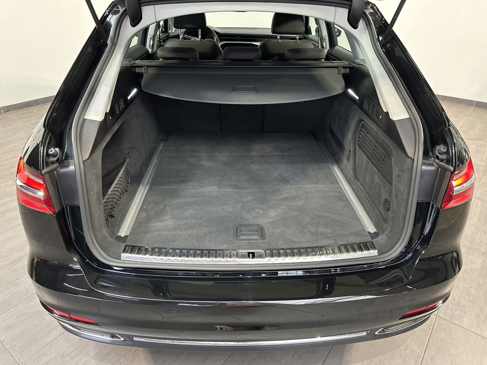 Fahrzeugabbildung Audi A6 Avant 40 TDI S-Tronic Sport NAV+LED+ACC+KAM