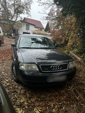 Audi A6 4C