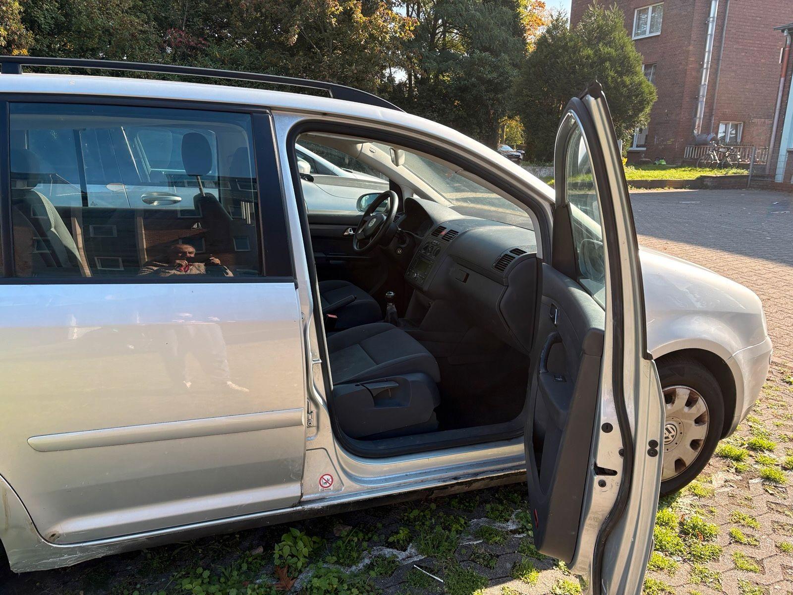 Volkswagen Touran 2005 — photo 11