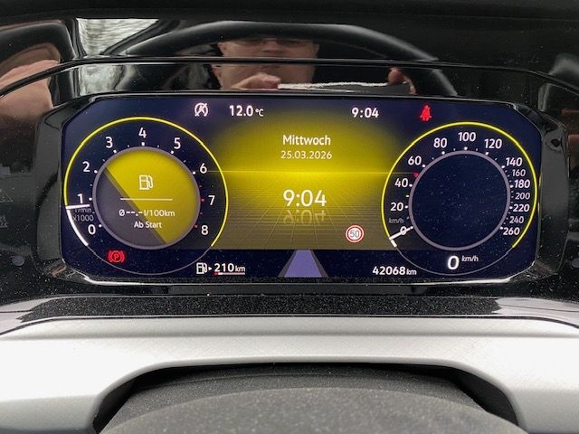 Golf VIII 1.5 TSI Life LED/NAVI+VZE/BUSINESS-PRE