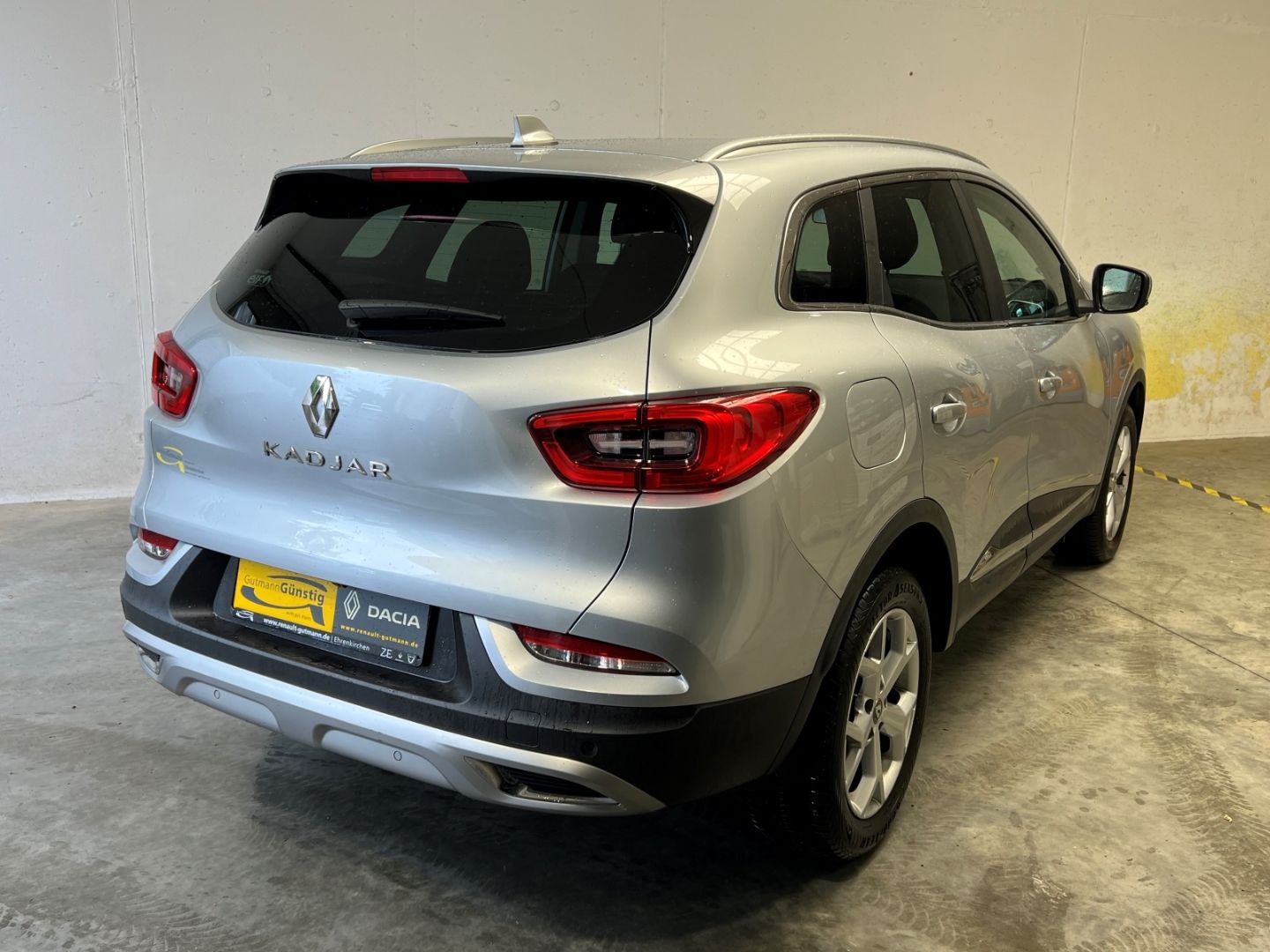 Fahrzeugabbildung Renault Kadjar Limited 1.3 TCe 140 EU6d-T Navi Apple Car