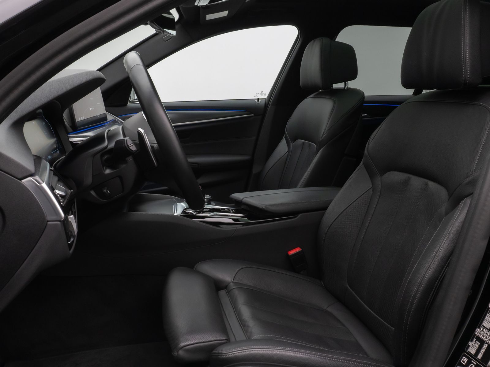 Fahrzeugabbildung BMW 540d xD M Sport Panorama Kamera Laser HUD AHK