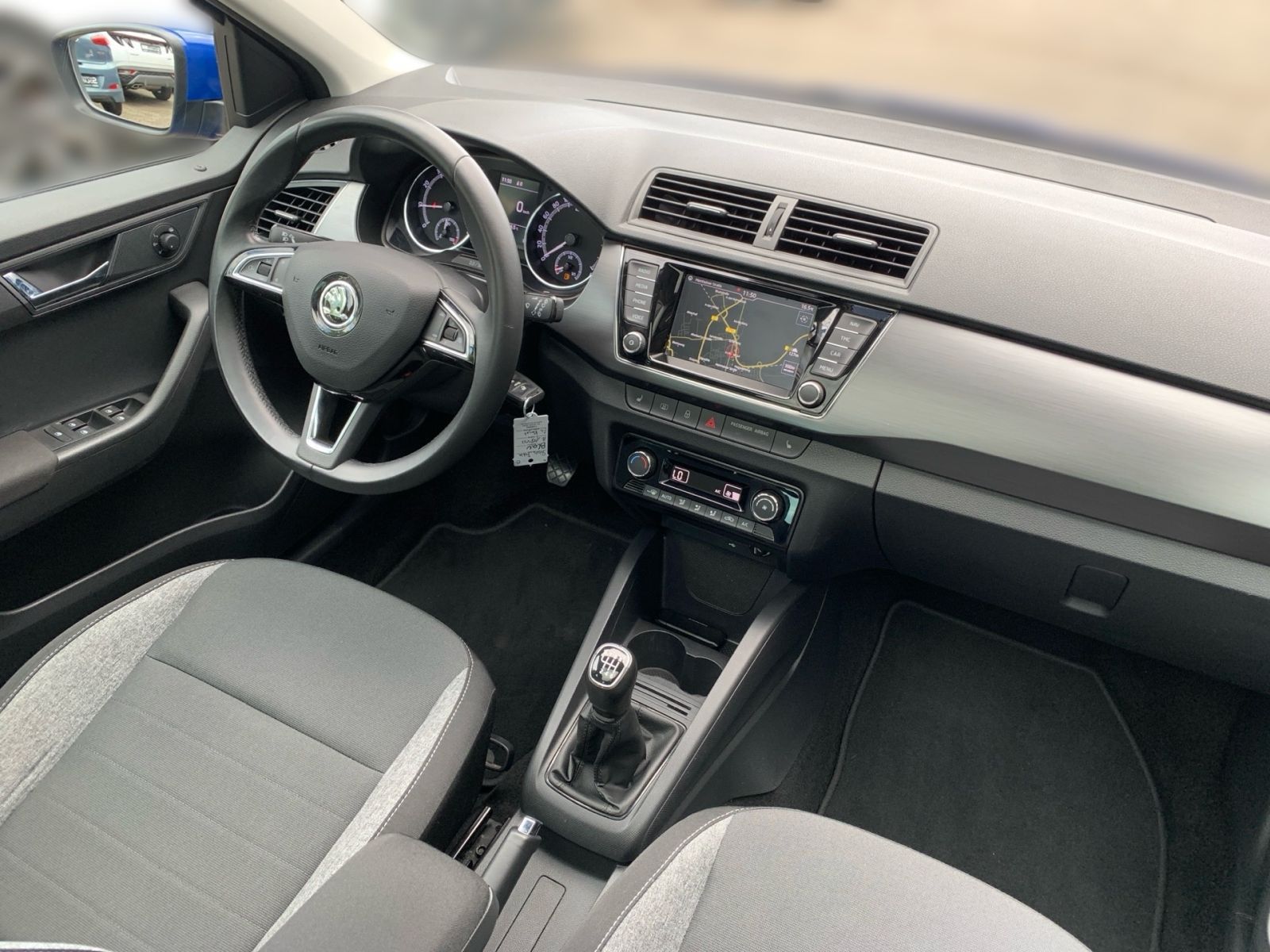 Fahrzeugabbildung SKODA Fabia 1.0 TSI Drive 125 Best of OPF Navi Glasdac