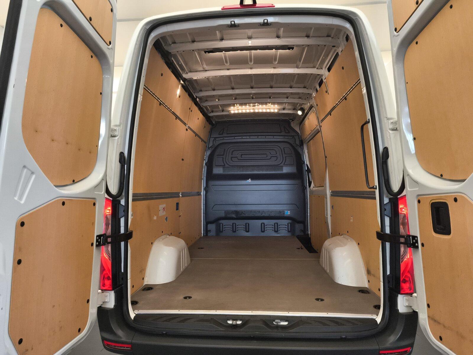 Mercedes-Benz eSprinter 314 KA 36 HD Select Navi LED Kamera