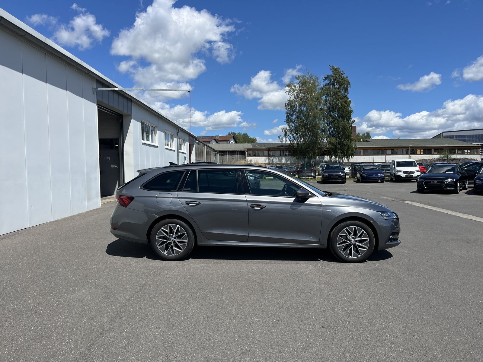 Skoda Octavia Combi 2.0 TDI 4x4 DSG Blackline m.2 foto 6