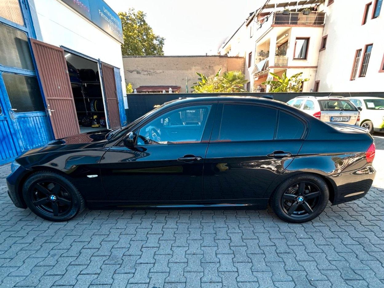 BMW 320i 2.0 170ch PACK M BVM Shadow line Sièges sport Toit ouvrant - 2EME MAIN