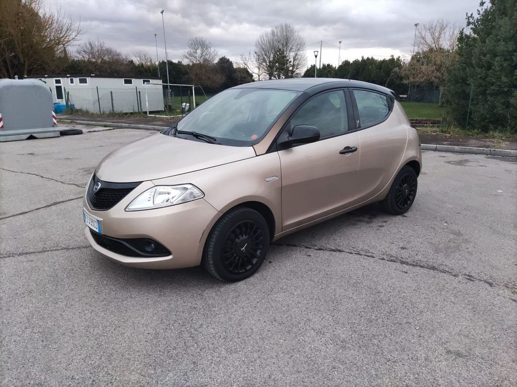 Image of Lancia Ypsilon
