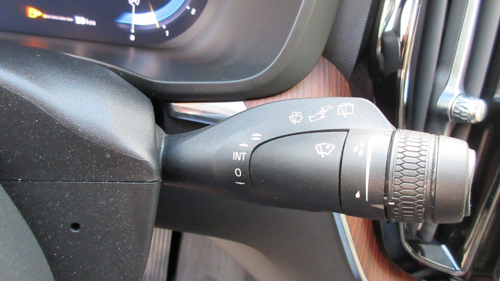 Fahrzeugabbildung Volvo XC 60 B4 Plus Bright 2WD