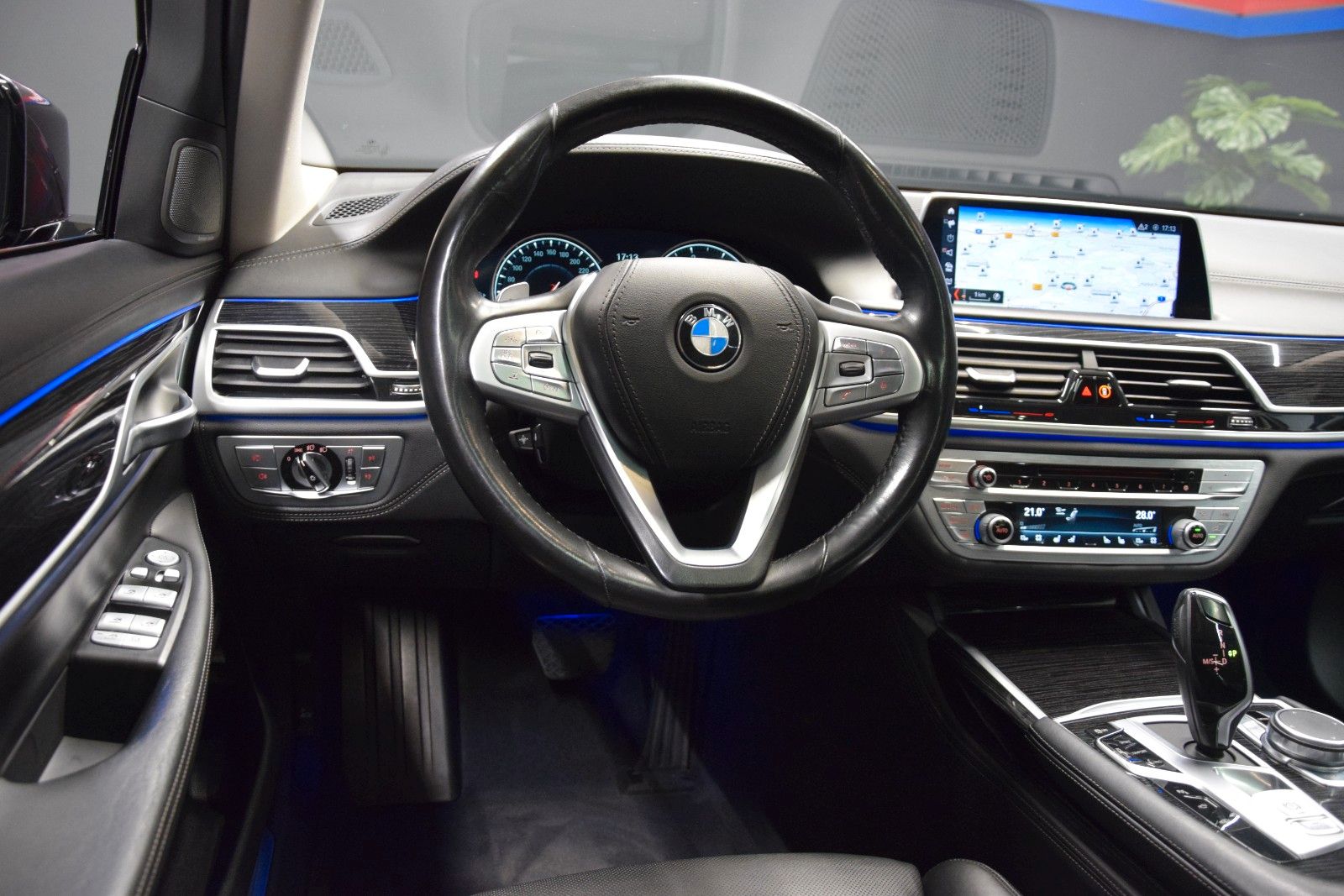 Fahrzeugabbildung BMW 750 d xDrive HuD Leder ACC Massage H&k Laser Kam