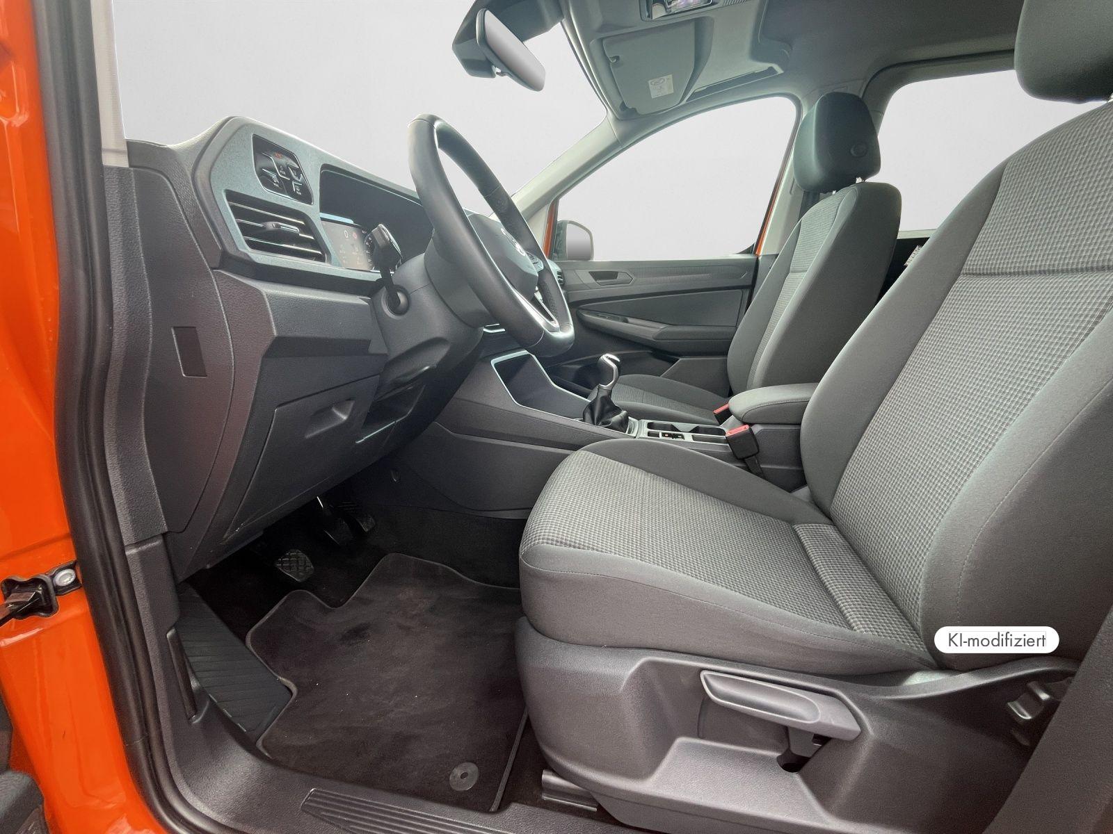 Volkswagen Caddy 1,5 TSI NAVI KAM SHZ Apple CarPlay