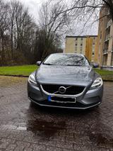 Volvo V40 T2 Momentum - gebrauchte Volvo V40 aus dem Jahr 2019