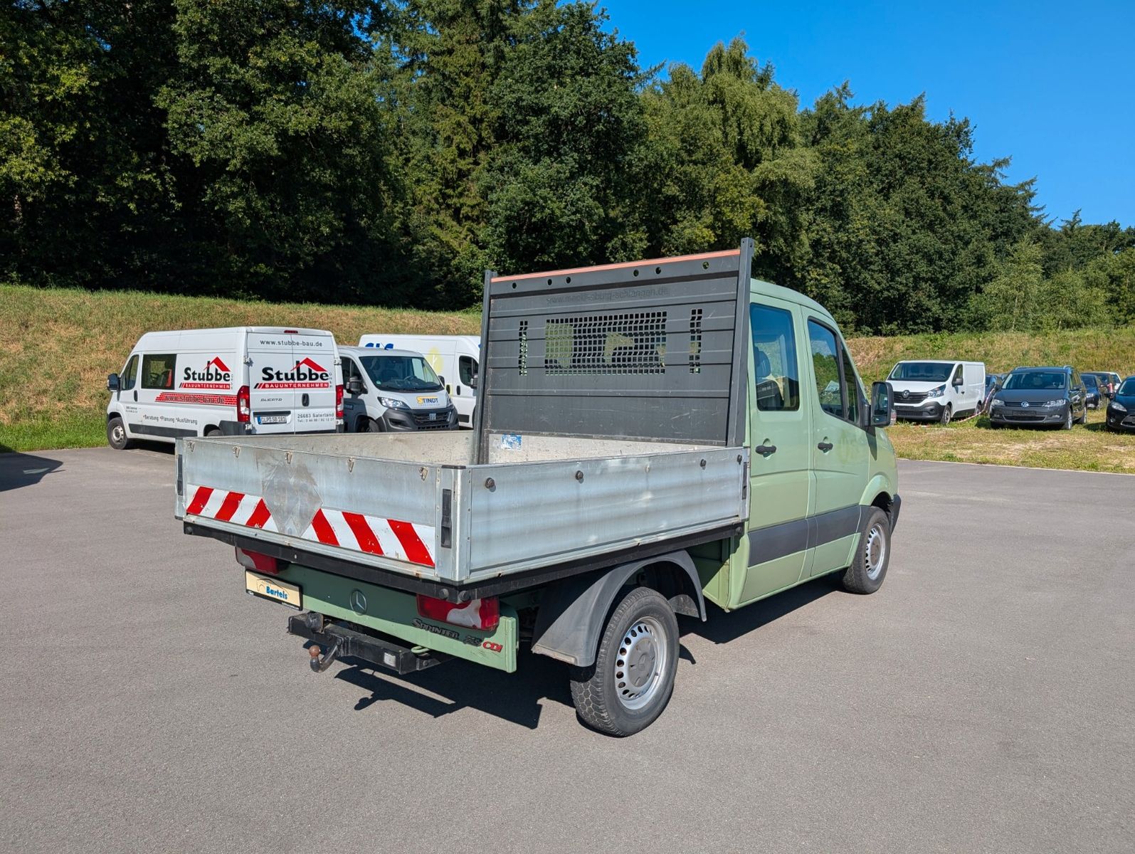 Fahrzeugabbildung Mercedes-Benz Sprinter Pritsche DoKa AHK