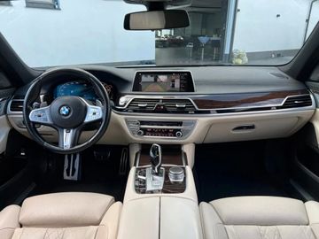 BMW 730 - 9