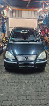 Mercedes-Benz A 140 ELEGANCE Elegance - schwarze Mercedes-Benz A 140