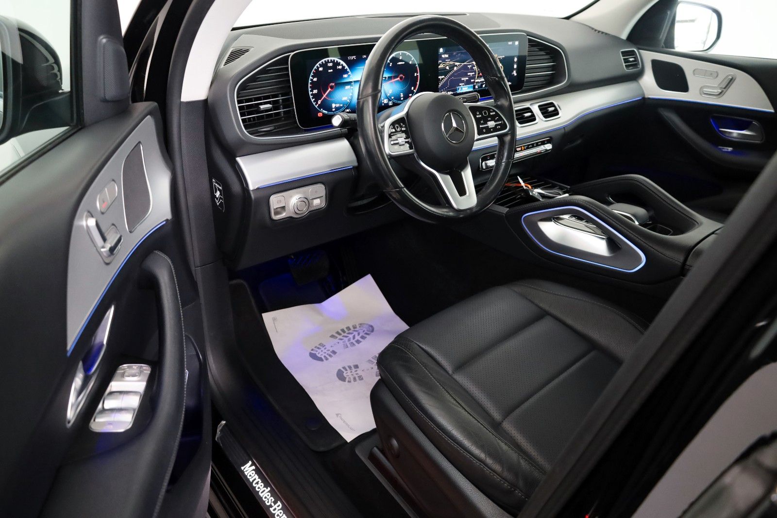 Fahrzeugabbildung Mercedes-Benz GLE 350d 4M AMG Line Leder,Navi,LED,360°,ParkPak