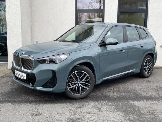 BMW iX1 xDrive30 M Sport || AHK 360° Head-Up elekt. 