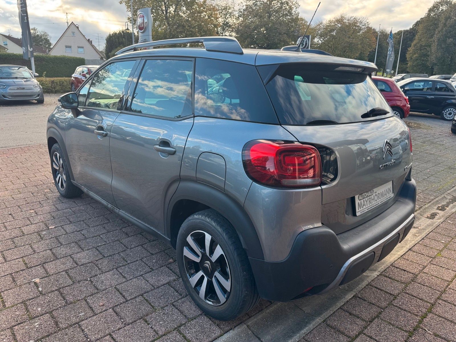 Fahrzeugabbildung Citroën C3 Aircross Shine Navigation Sitzheizung Tempoma