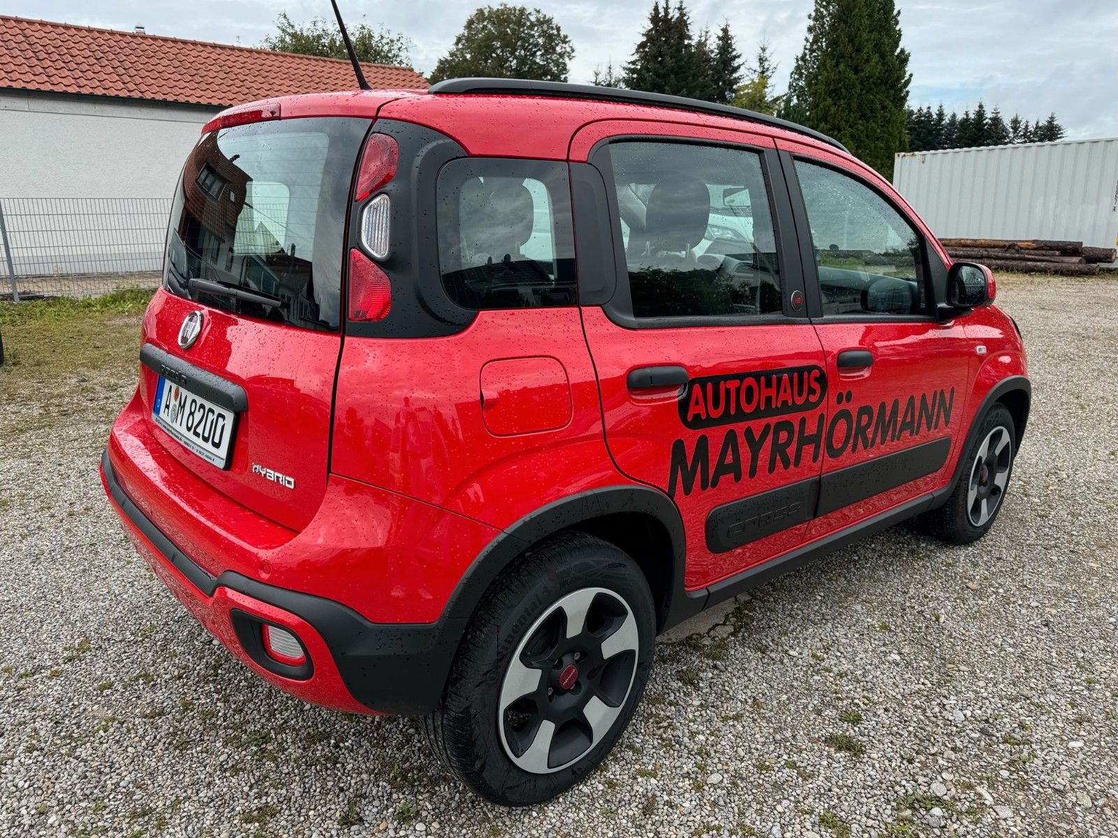 Fahrzeugabbildung Fiat Panda Cross RED Hybrid 1.0 GSE 70PS / DAB / USB