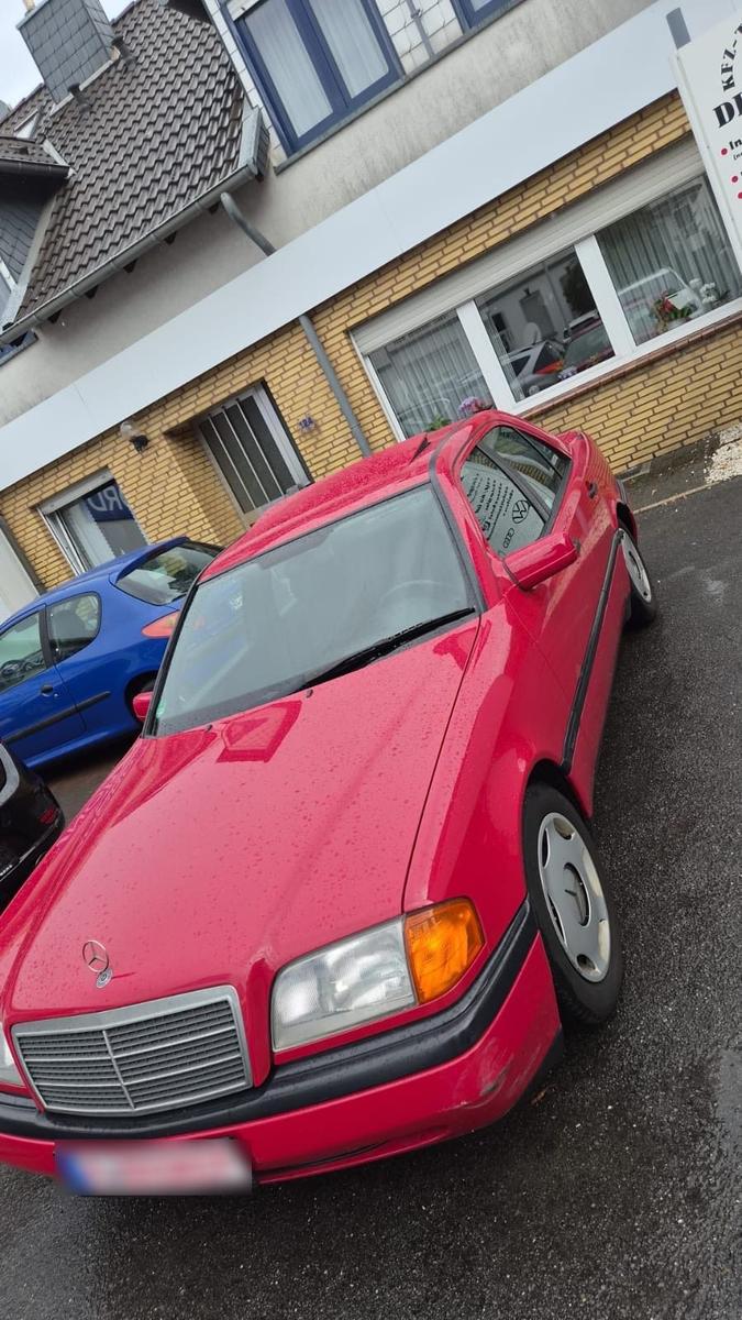 Mercedes-Benz C 180