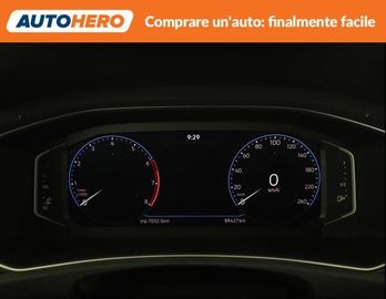 Volkswagen T-Roc - 11