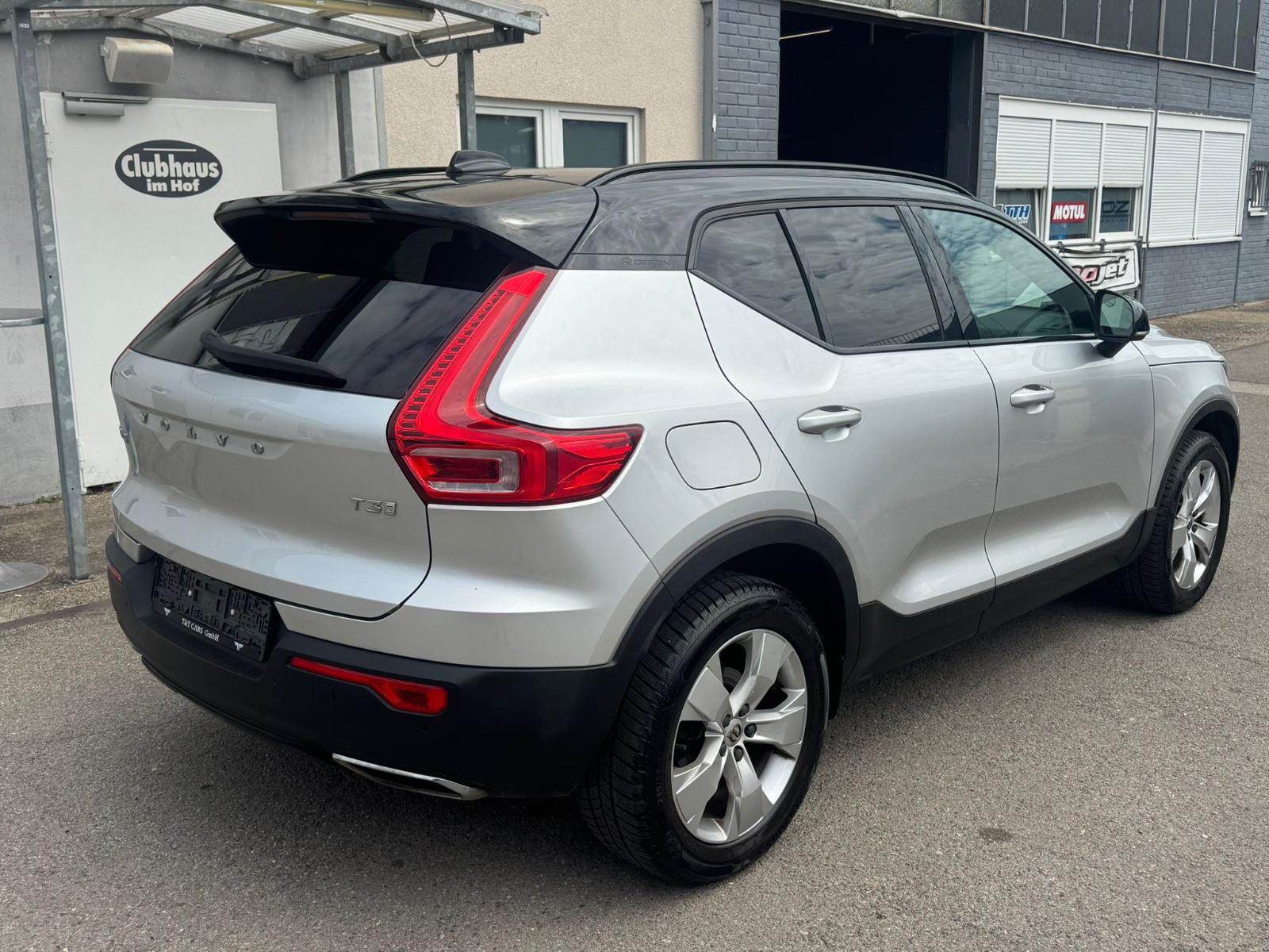 Volvo XC40 R Design 2WD T3-Xenium-Sensus-Kamera-Pano-