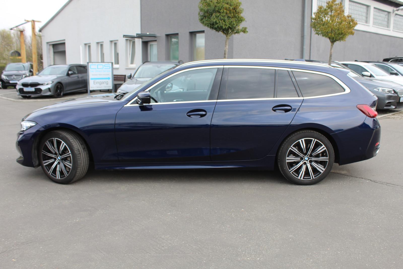BMW 330d xDrive Tour.+HUD+Sportsitz+Memory+DAB+Hifi+