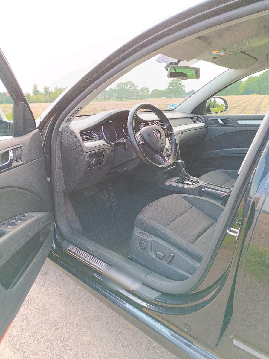 Skoda Superb 2013 — photo 6