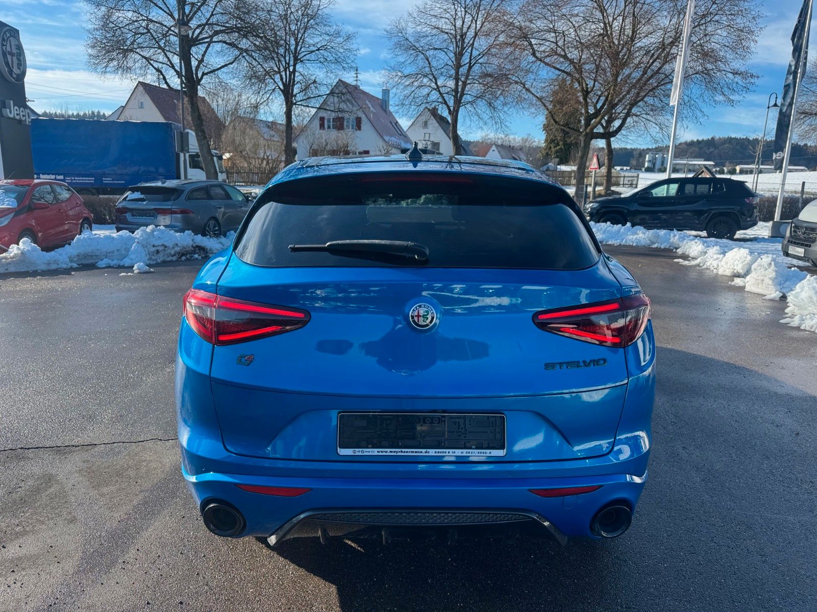 Fahrzeugabbildung Alfa Romeo Stelvio Veloce Glasdach Memory Alcantara Navi